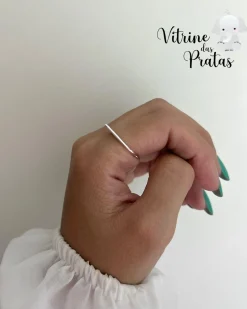 Anel Quadrado com Corações Vazados