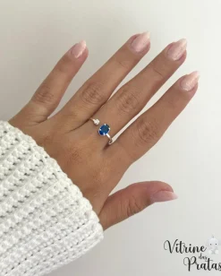 Anel Regulável com Zircônia Oval Azul Safira