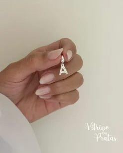 Berloque Letra Cravejada