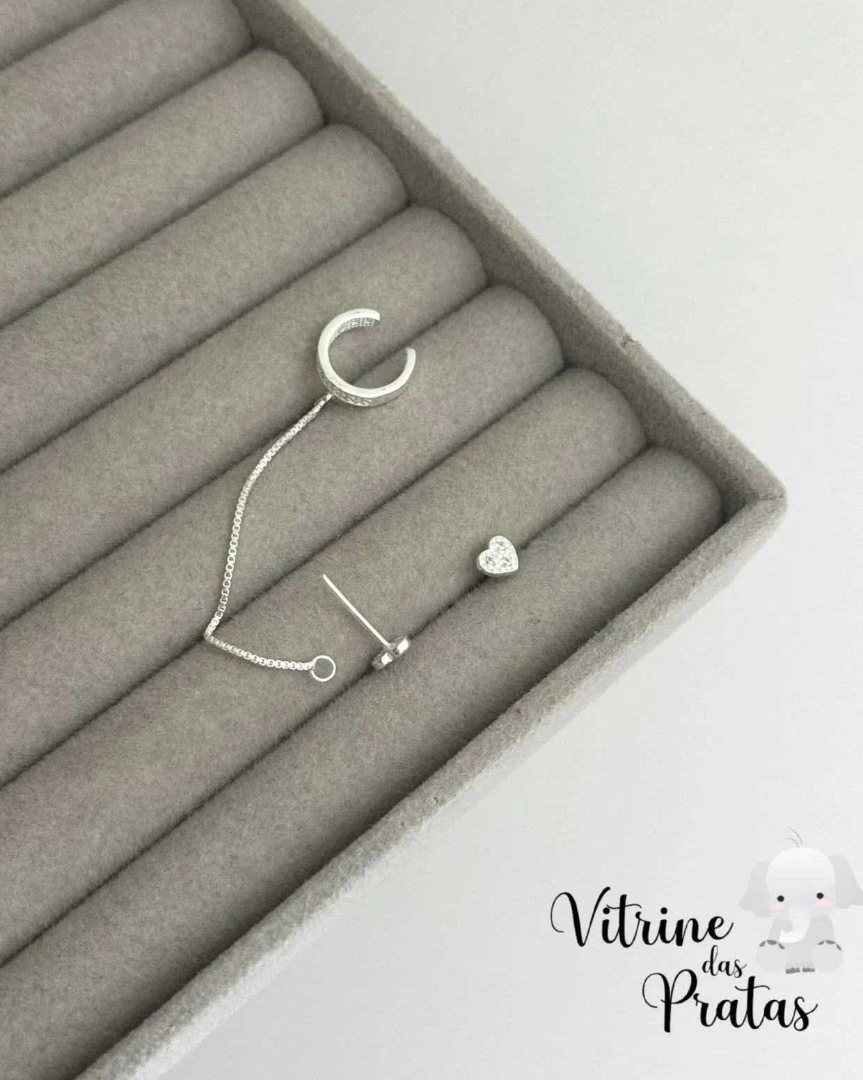 Brinco Coração Cravejado com Piercing Fake